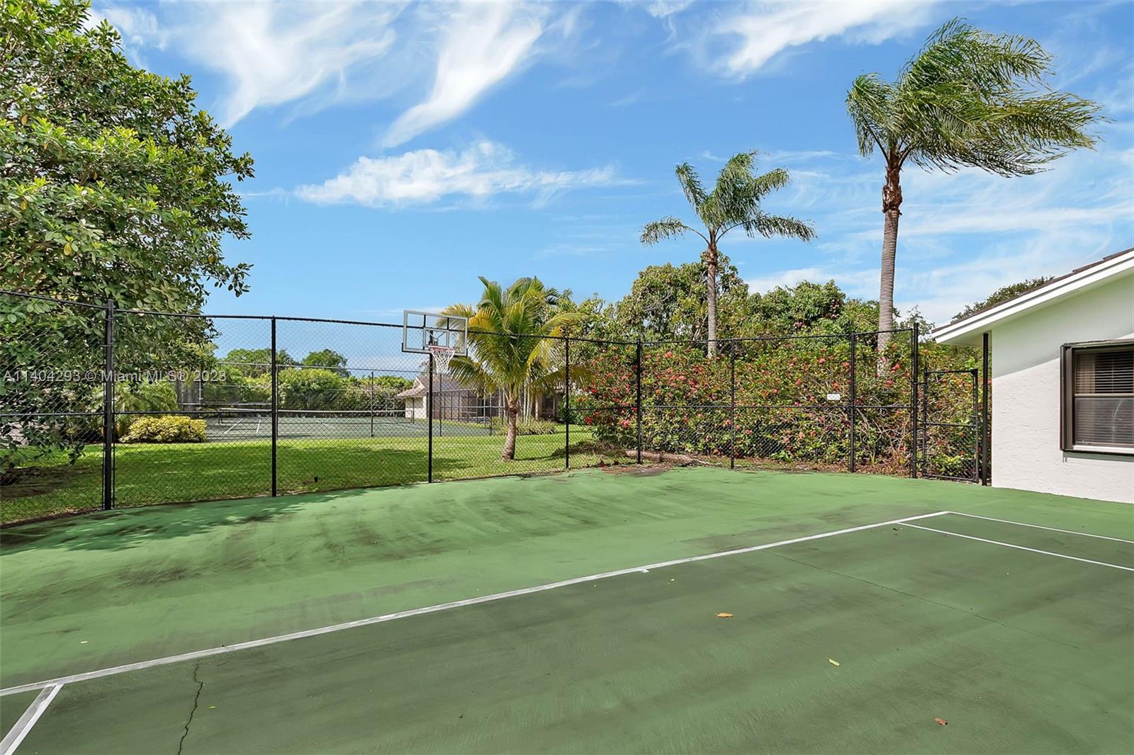 PINE BAY ESTATES SOUTH - Residential