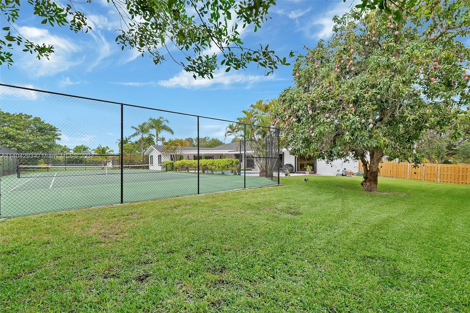 PINE BAY ESTATES SOUTH - Residential