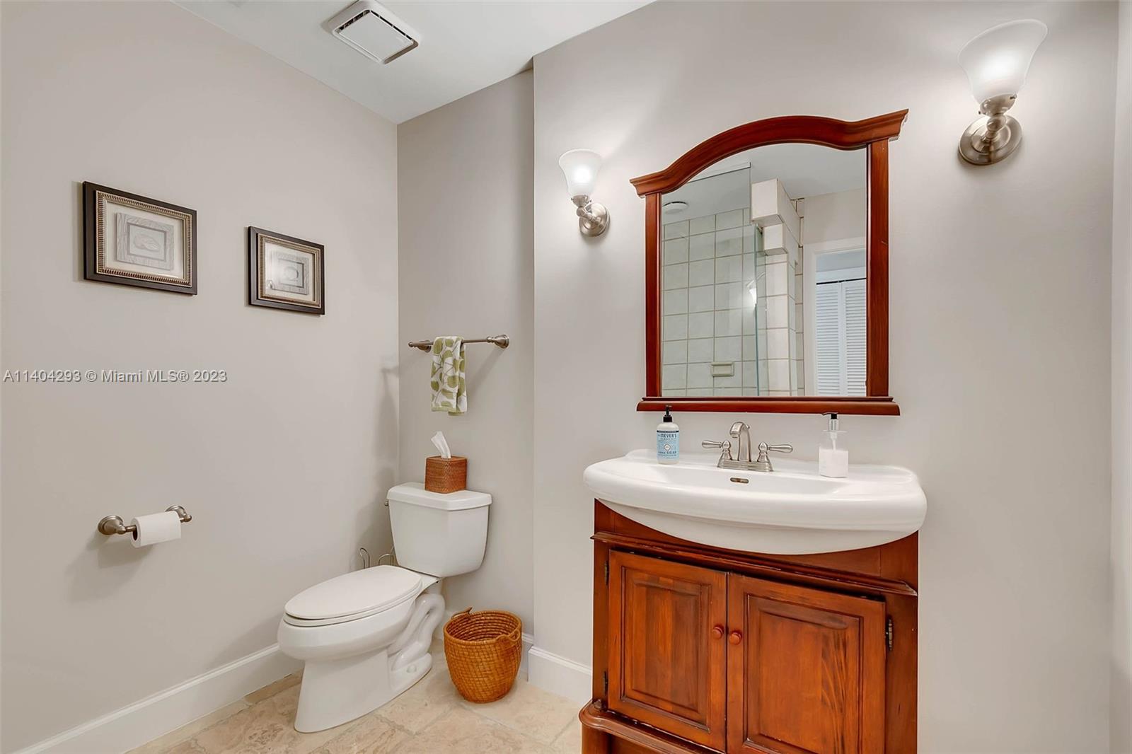 PINE BAY ESTATES SOUTH - Residential