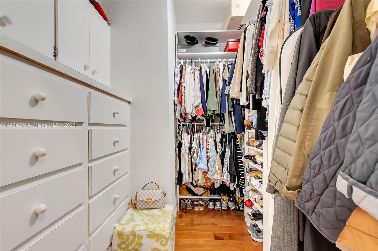 PINE BAY ESTATES SOUTH - Residential