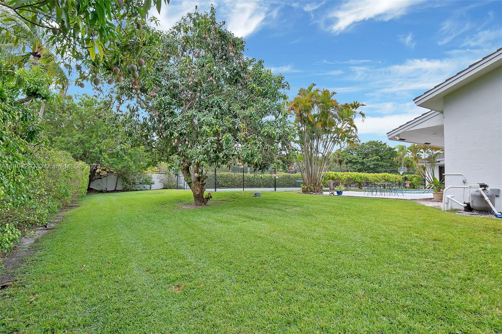 PINE BAY ESTATES SOUTH - Residential