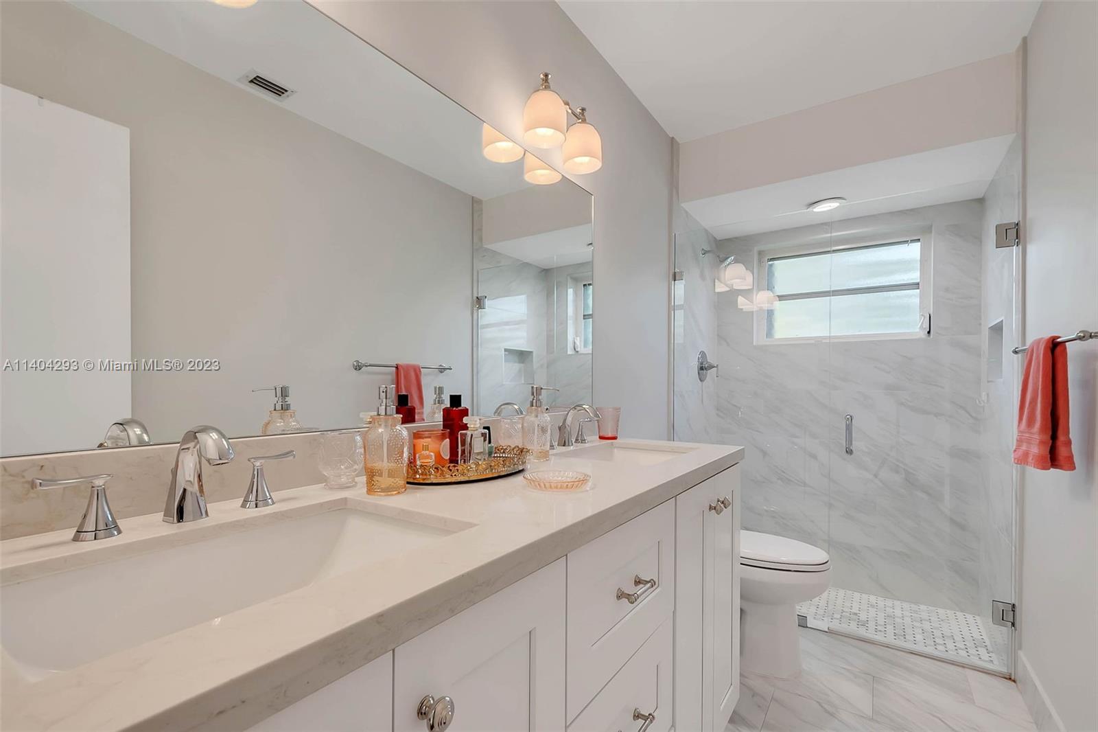 PINE BAY ESTATES SOUTH - Residential