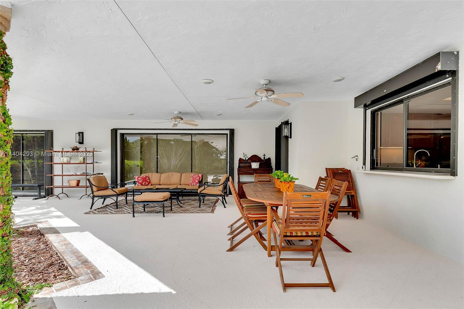 PINE BAY ESTATES SOUTH - Residential