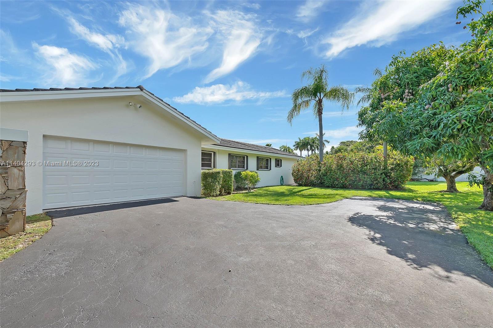 PINE BAY ESTATES SOUTH - Residential