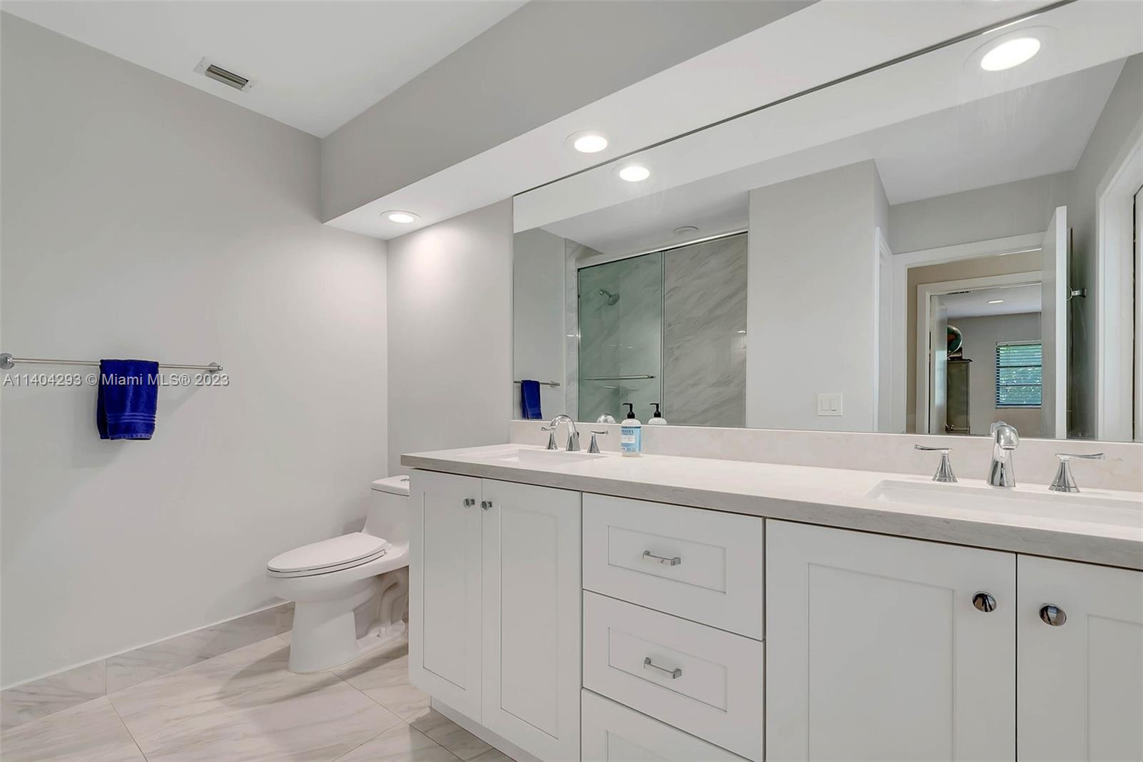 PINE BAY ESTATES SOUTH - Residential