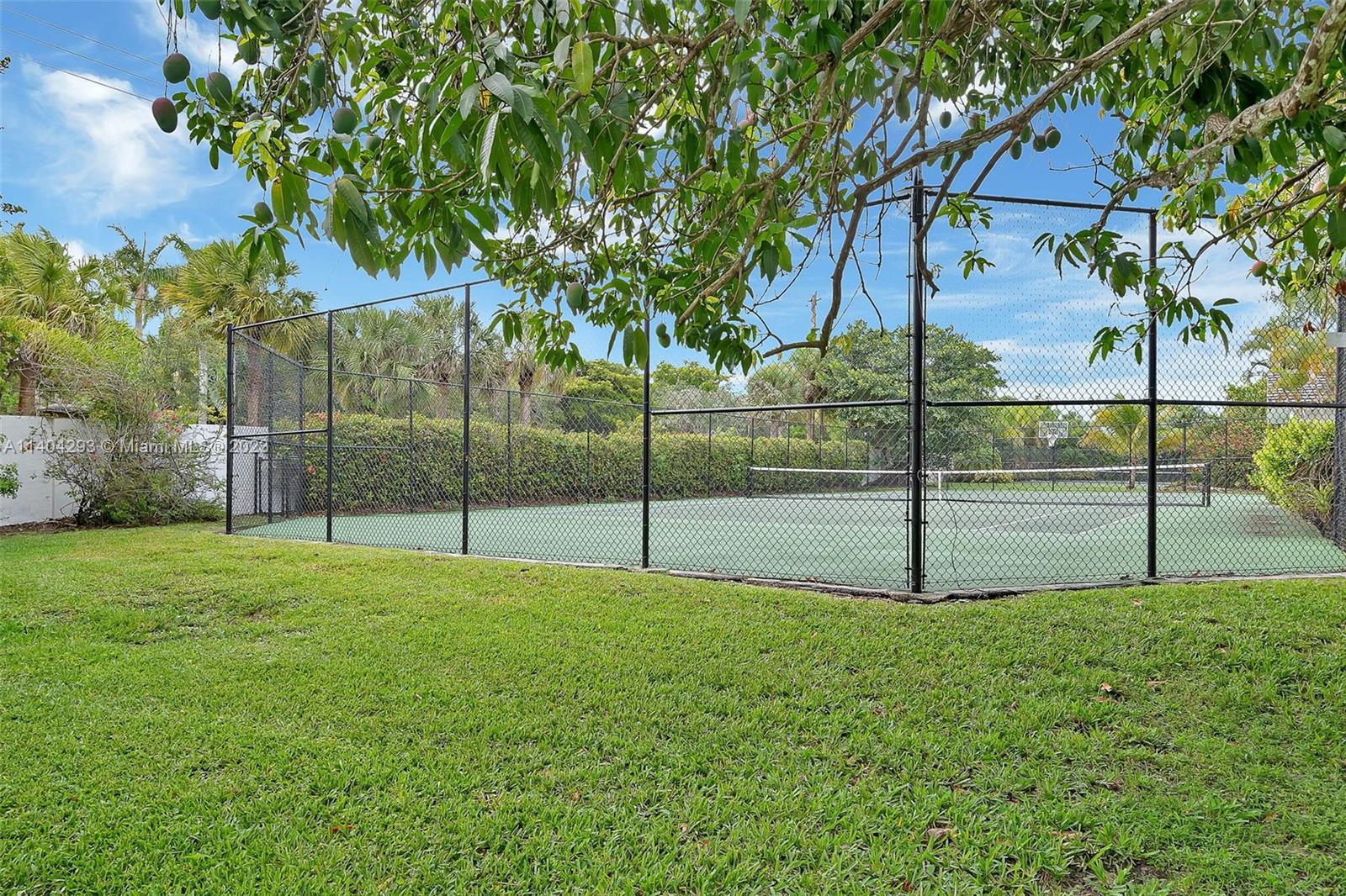 PINE BAY ESTATES SOUTH - Residential