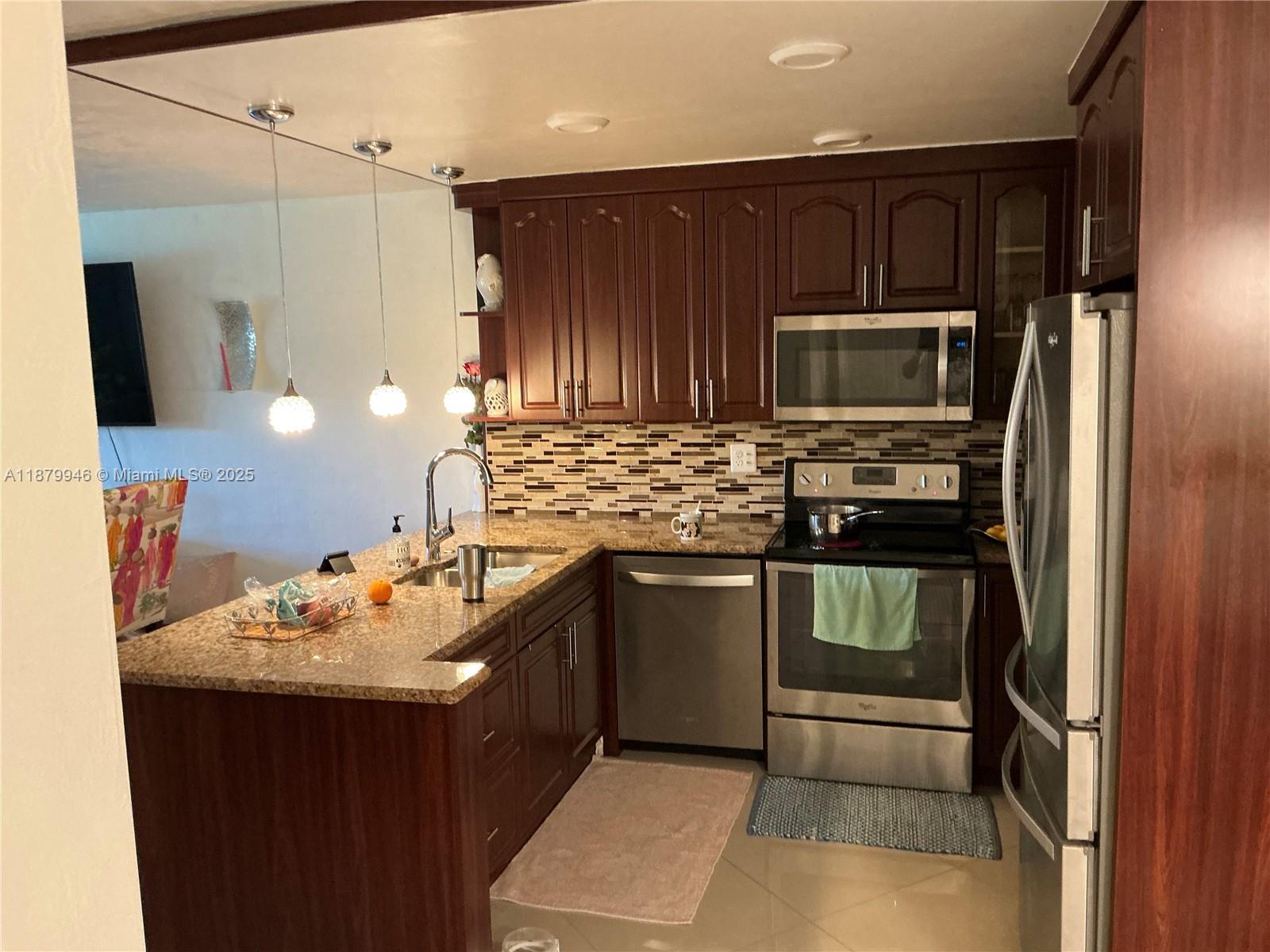 OMEGA CONDO NO 3 - Residential