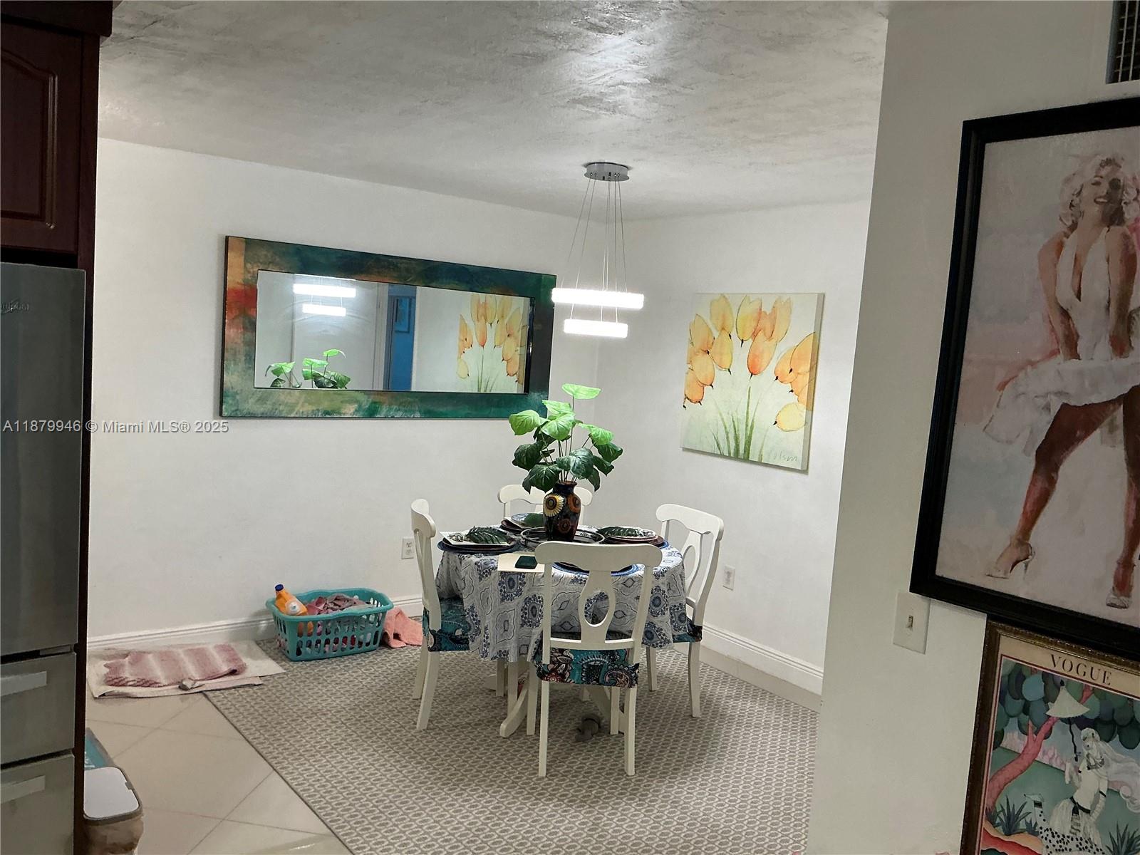 OMEGA CONDO NO 3 - Residential