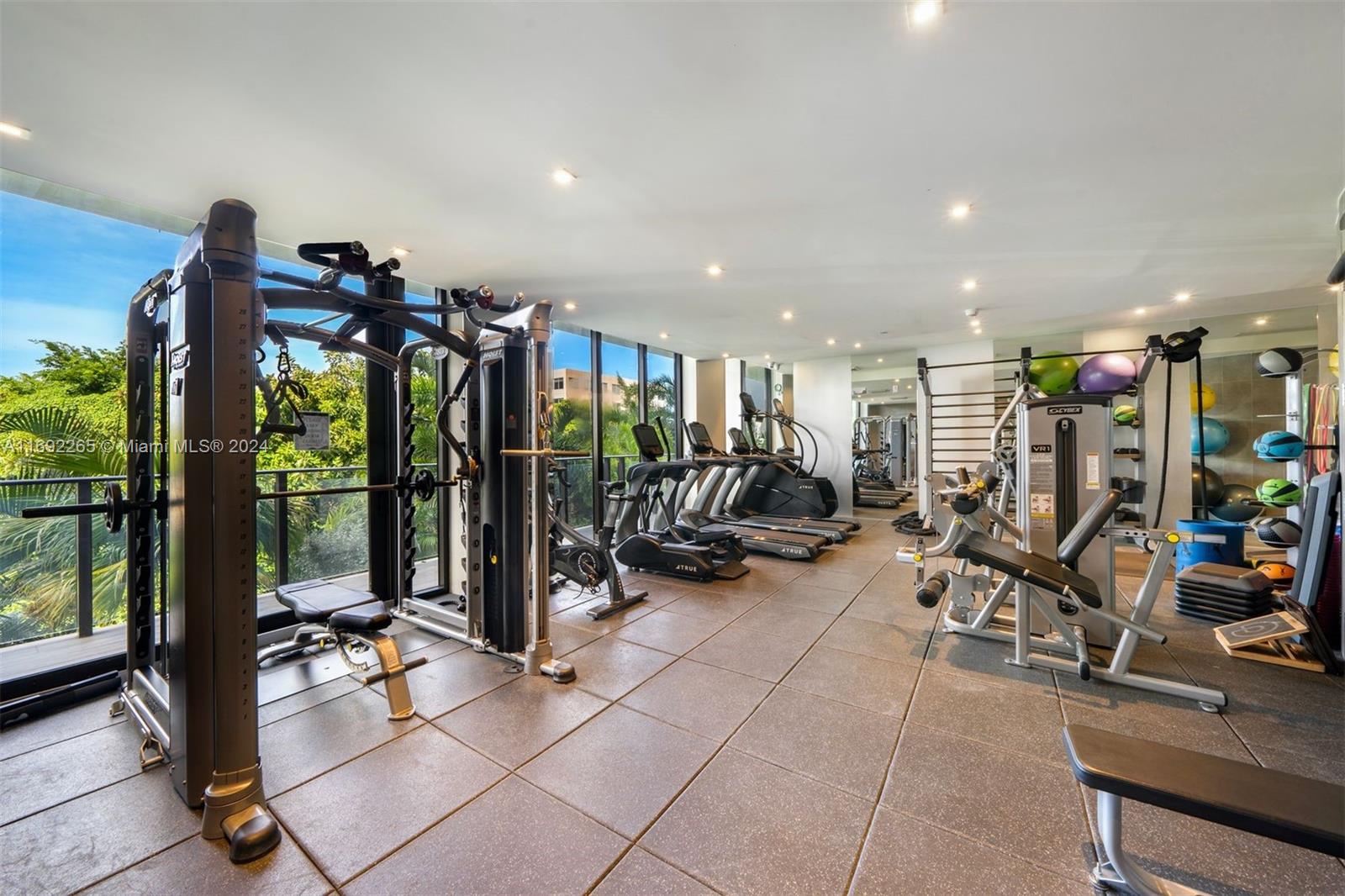 BRICKELLS FLAGLER - Residential