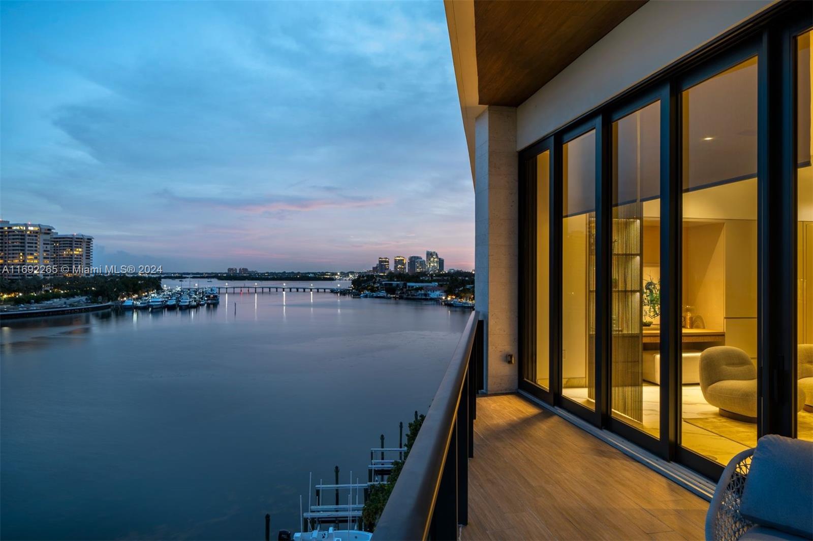 BRICKELLS FLAGLER - Residential