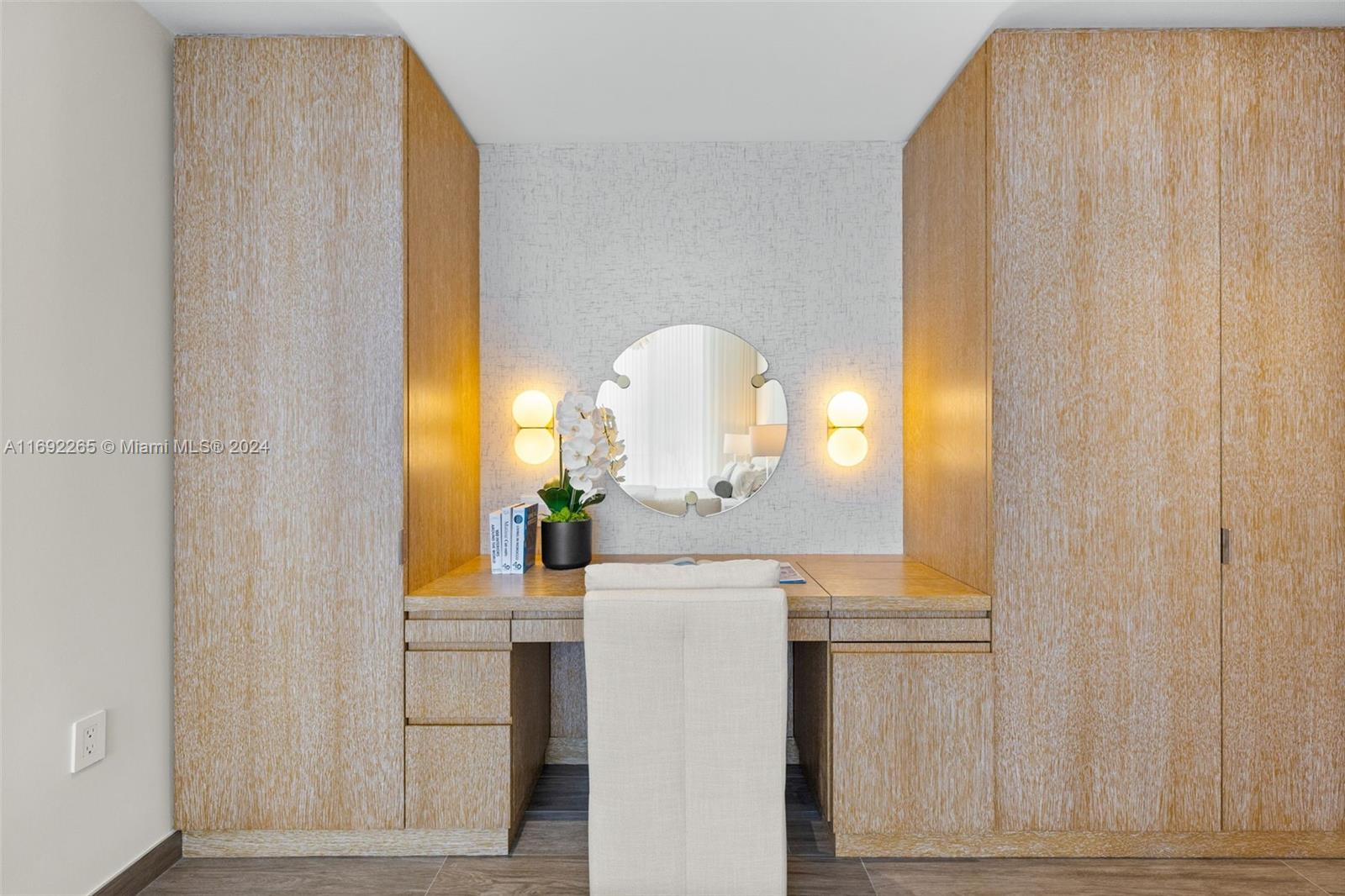 BRICKELLS FLAGLER - Residential