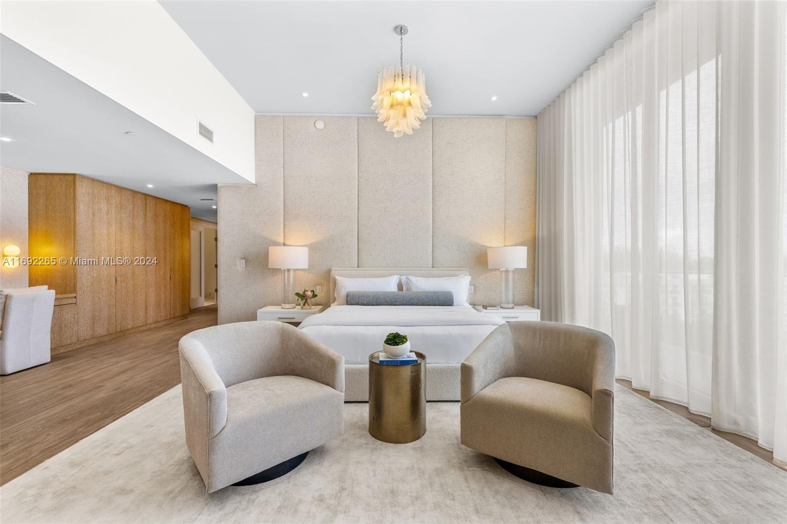 BRICKELLS FLAGLER - Residential
