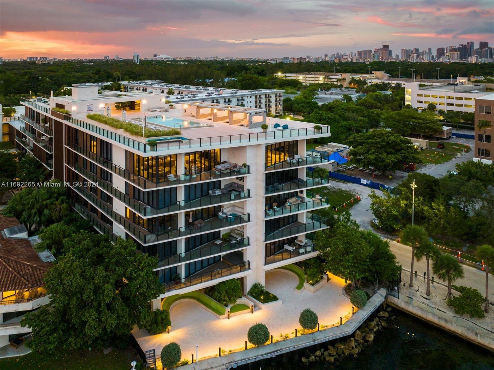 BRICKELLS FLAGLER - Residential
