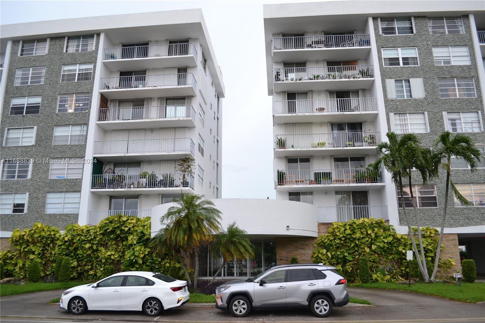 Property for Sale at 1050 93rd St 7B, Bay Harbor Islands, Miami-Dade County, Florida - Bedrooms: 1 
Bathrooms: 2  - $299,000