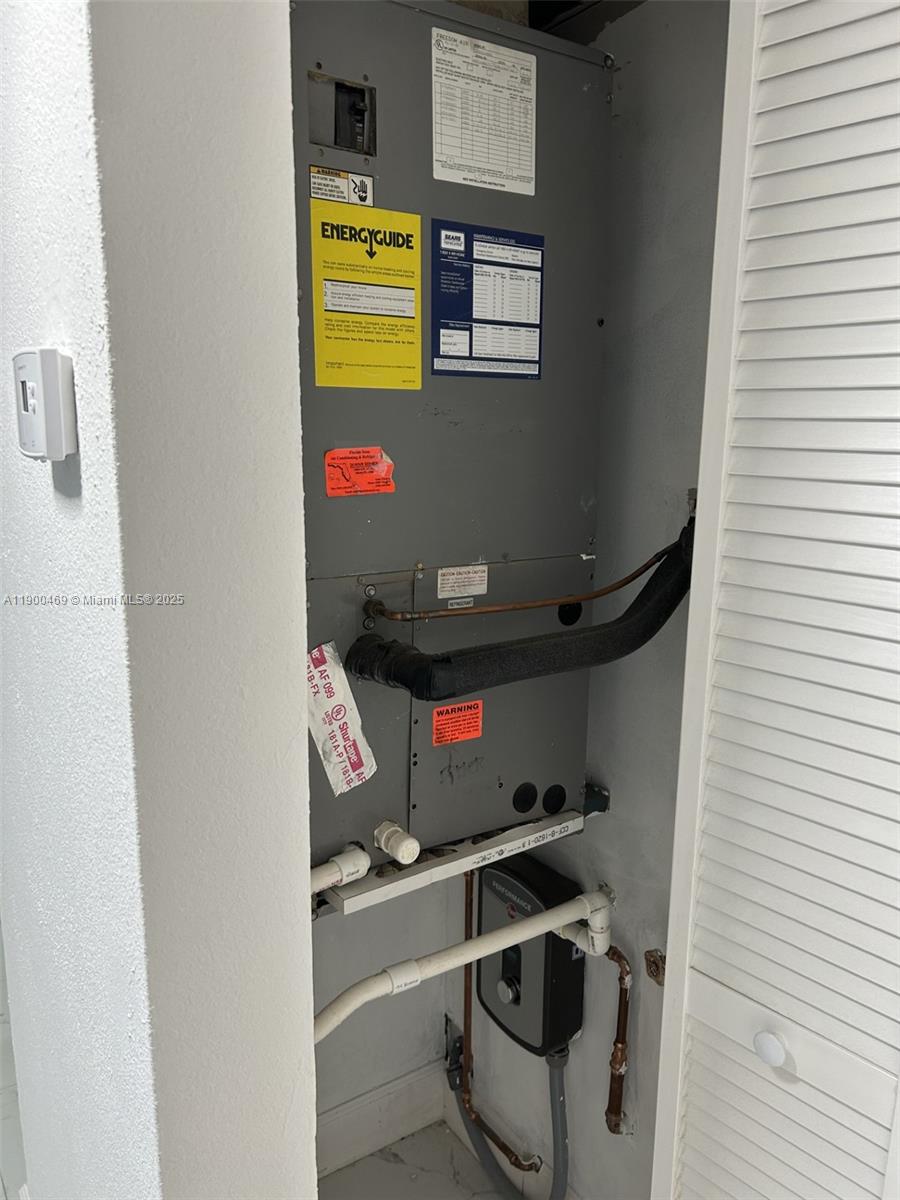 THE GREENS CONDO - Residential Lease