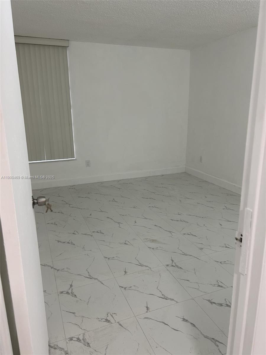 THE GREENS CONDO - Residential Lease