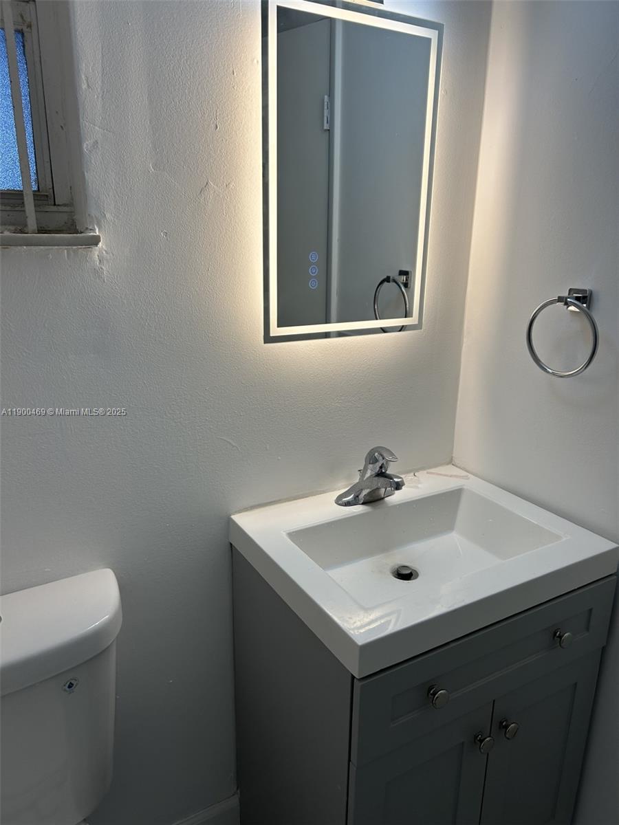 THE GREENS CONDO - Residential Lease