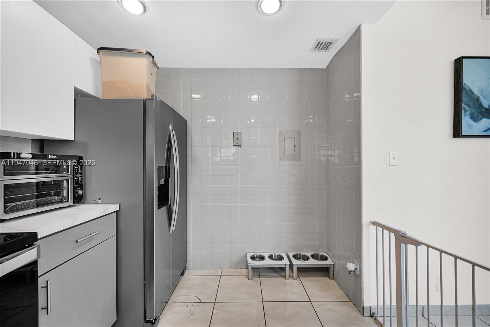 CLEARVIEW TOWERS CONDO - Residential