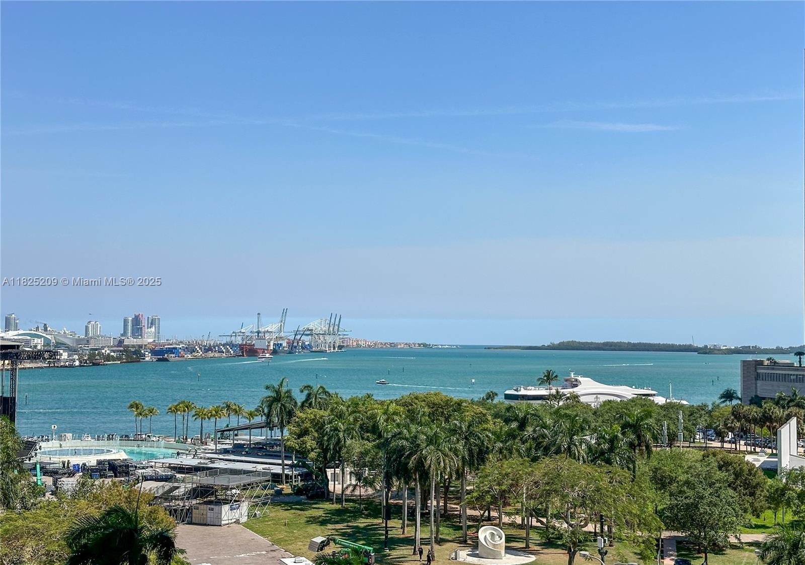 50 BISCAYNE CONDO - Residential