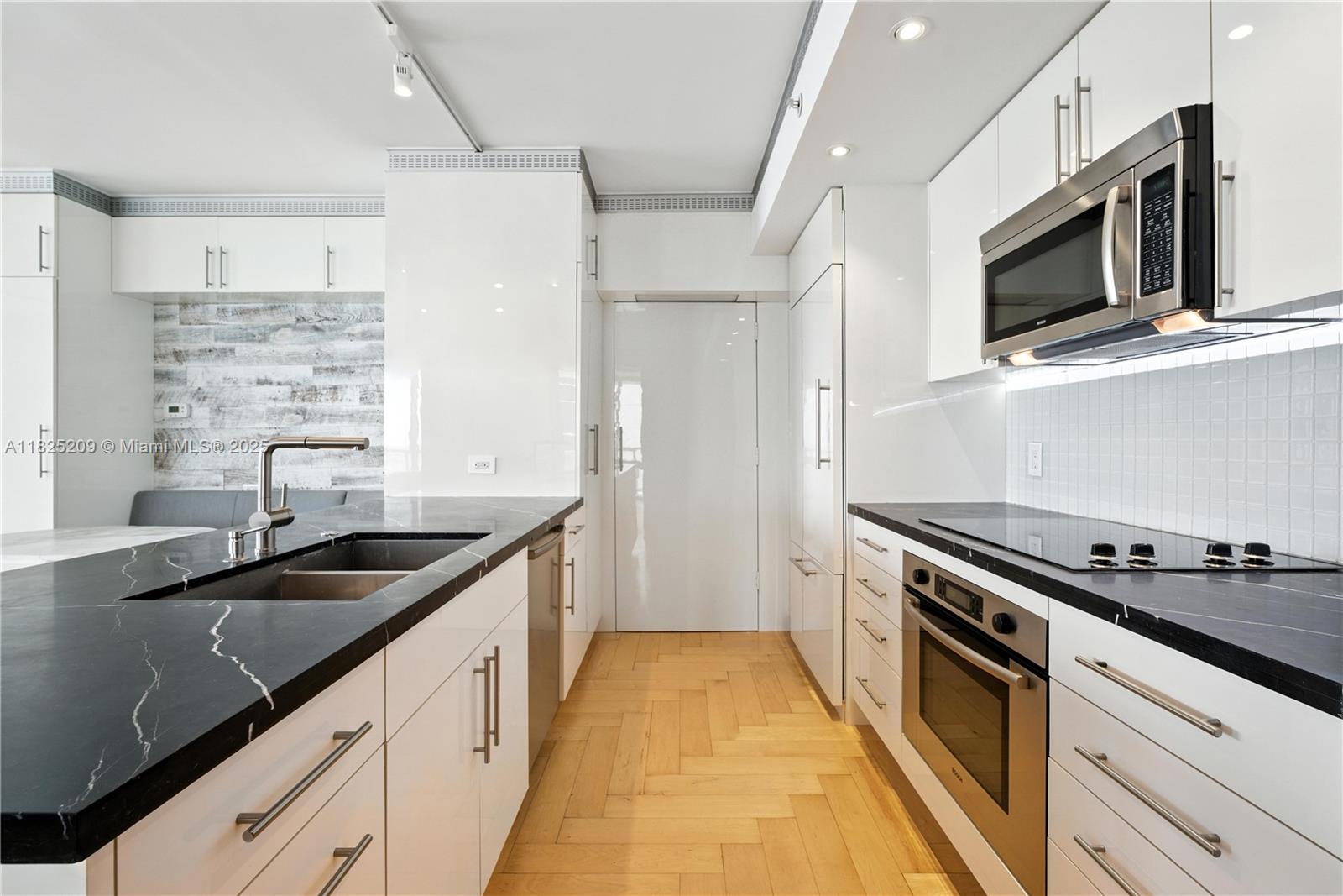 50 BISCAYNE CONDO - Residential