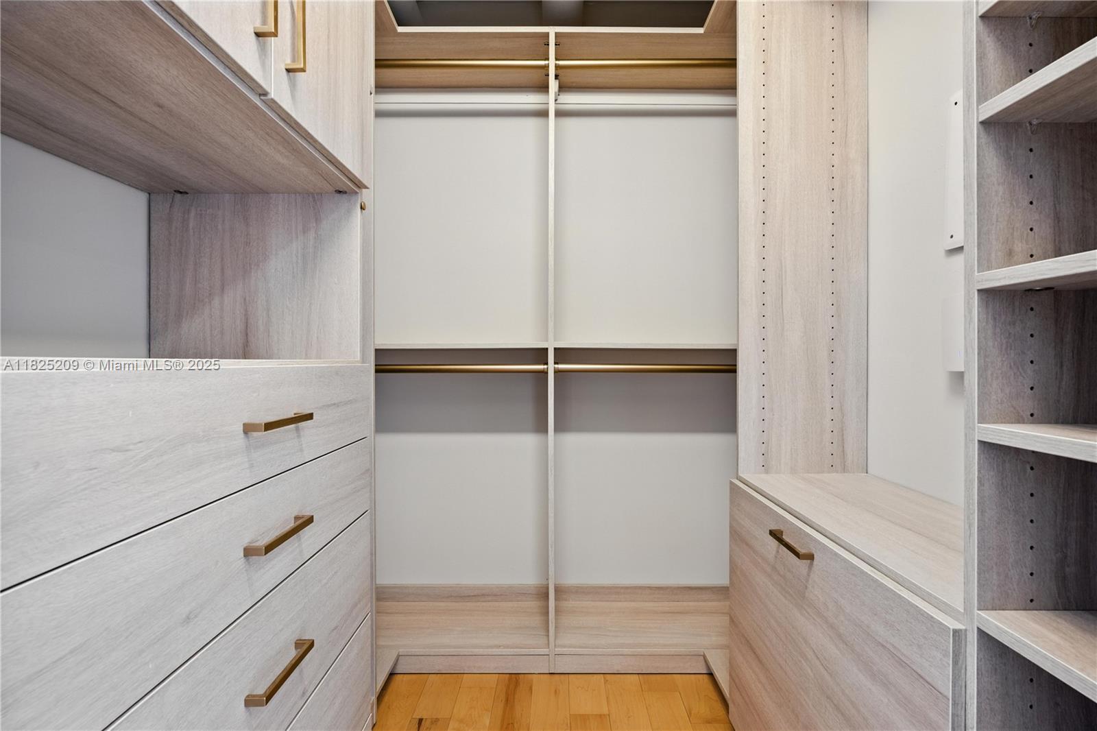 50 BISCAYNE CONDO - Residential