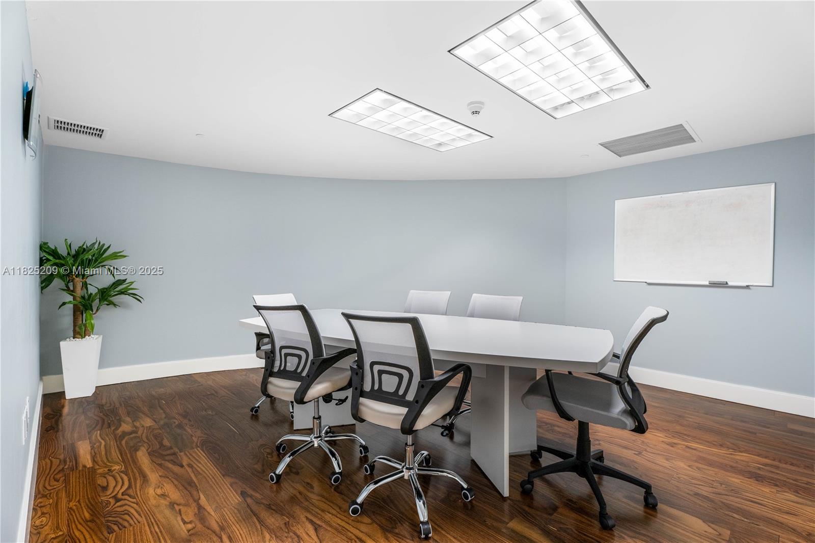 50 BISCAYNE CONDO - Residential