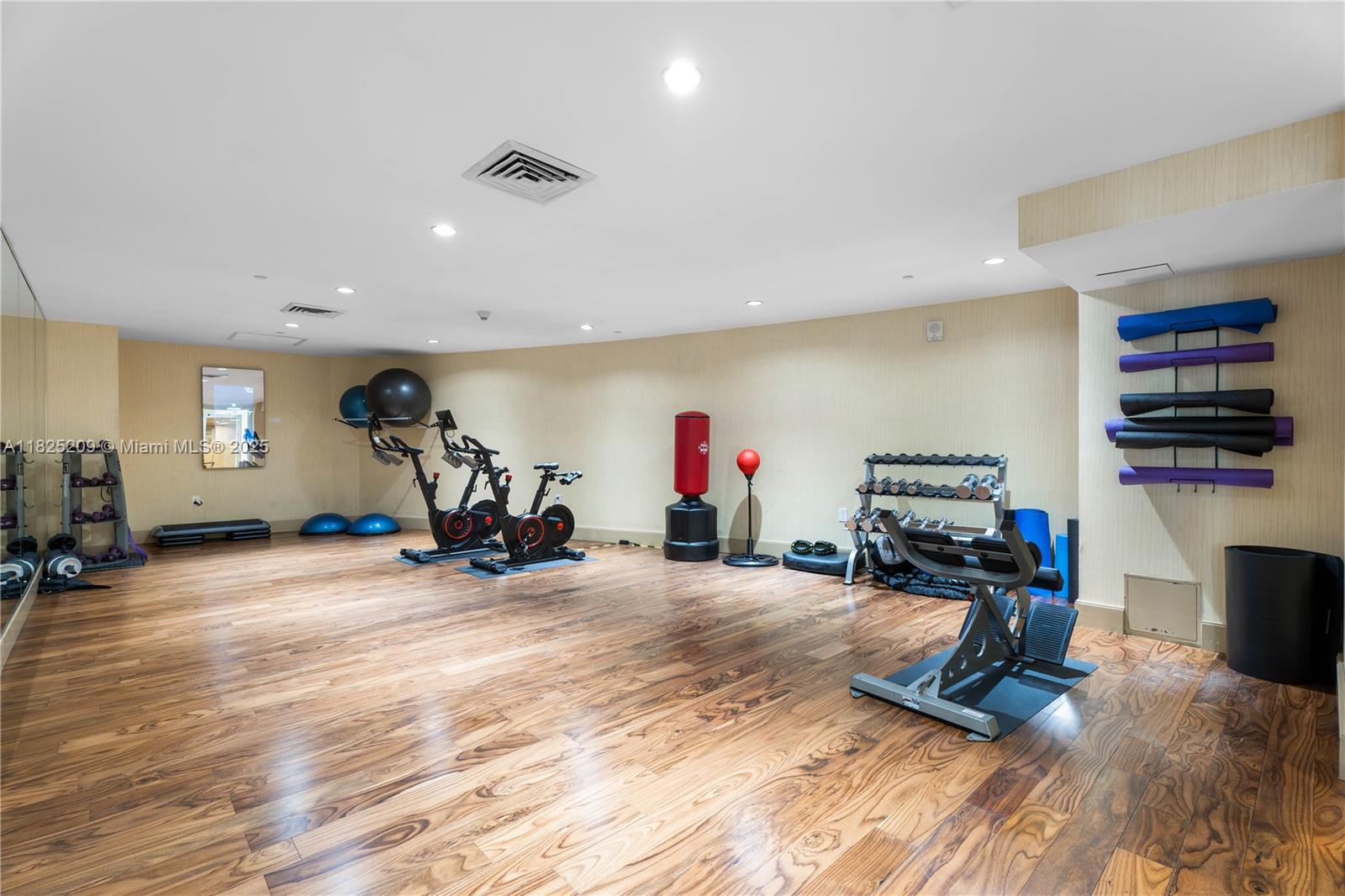 50 BISCAYNE CONDO - Residential