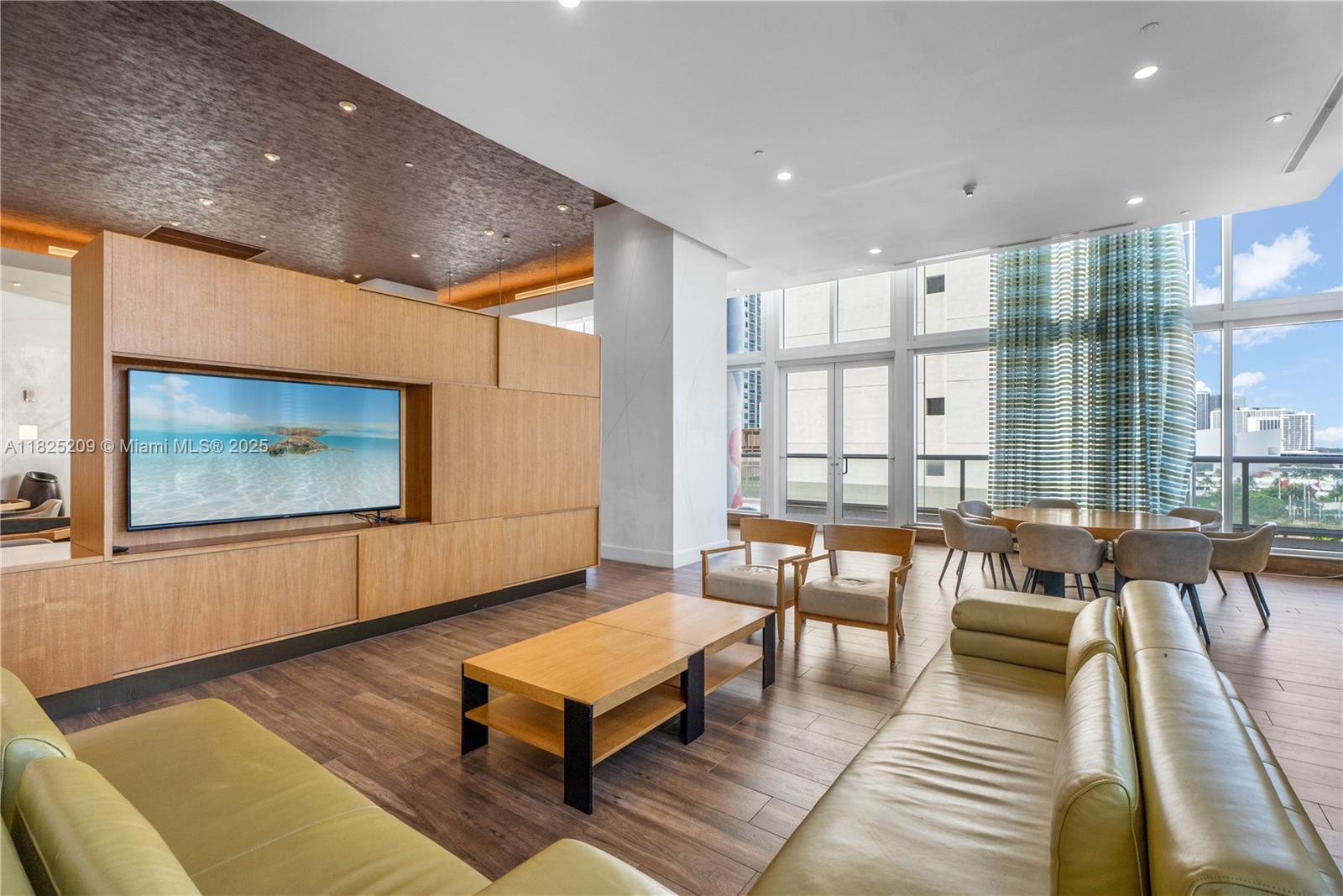 50 BISCAYNE CONDO - Residential