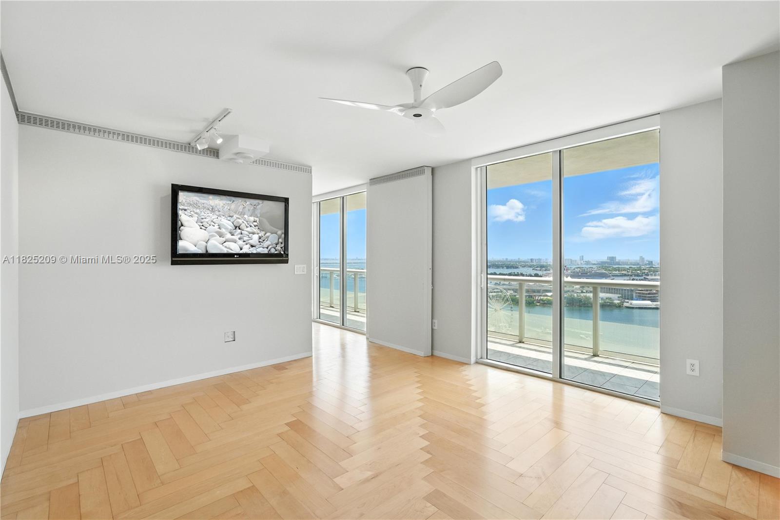 50 BISCAYNE CONDO - Residential