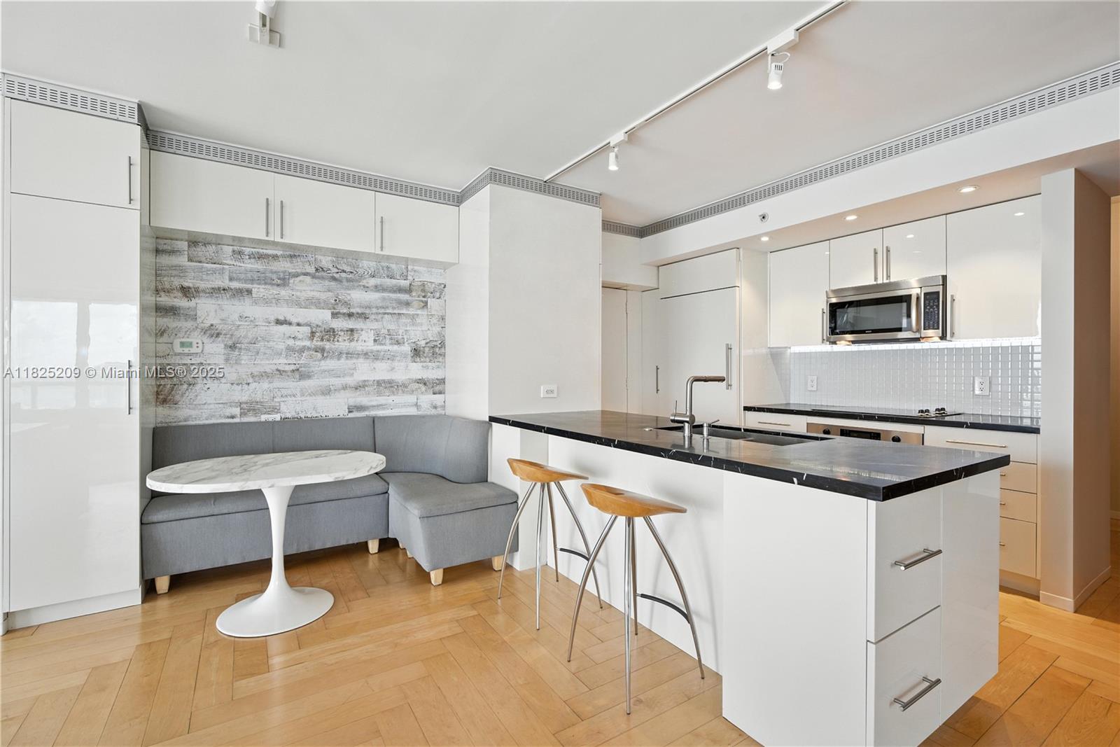 50 BISCAYNE CONDO - Residential