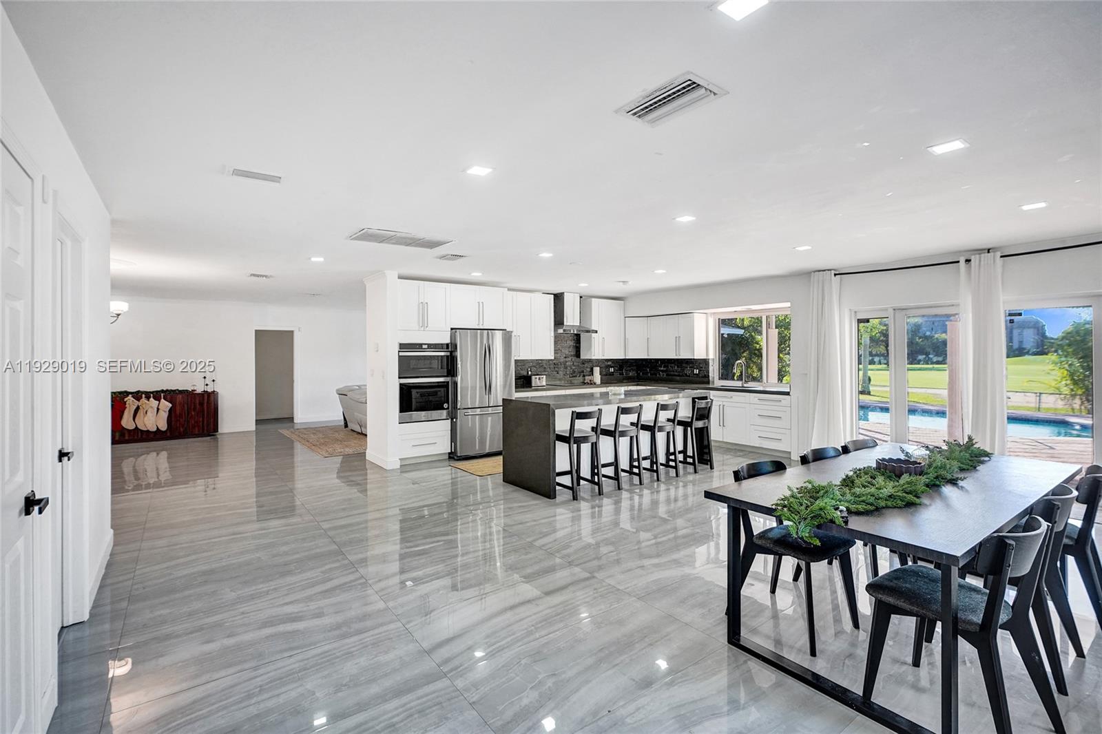 EMERALD HILLS - Residential