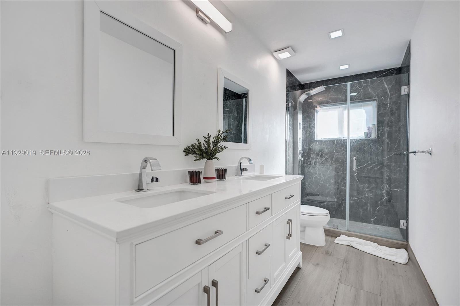 EMERALD HILLS - Residential