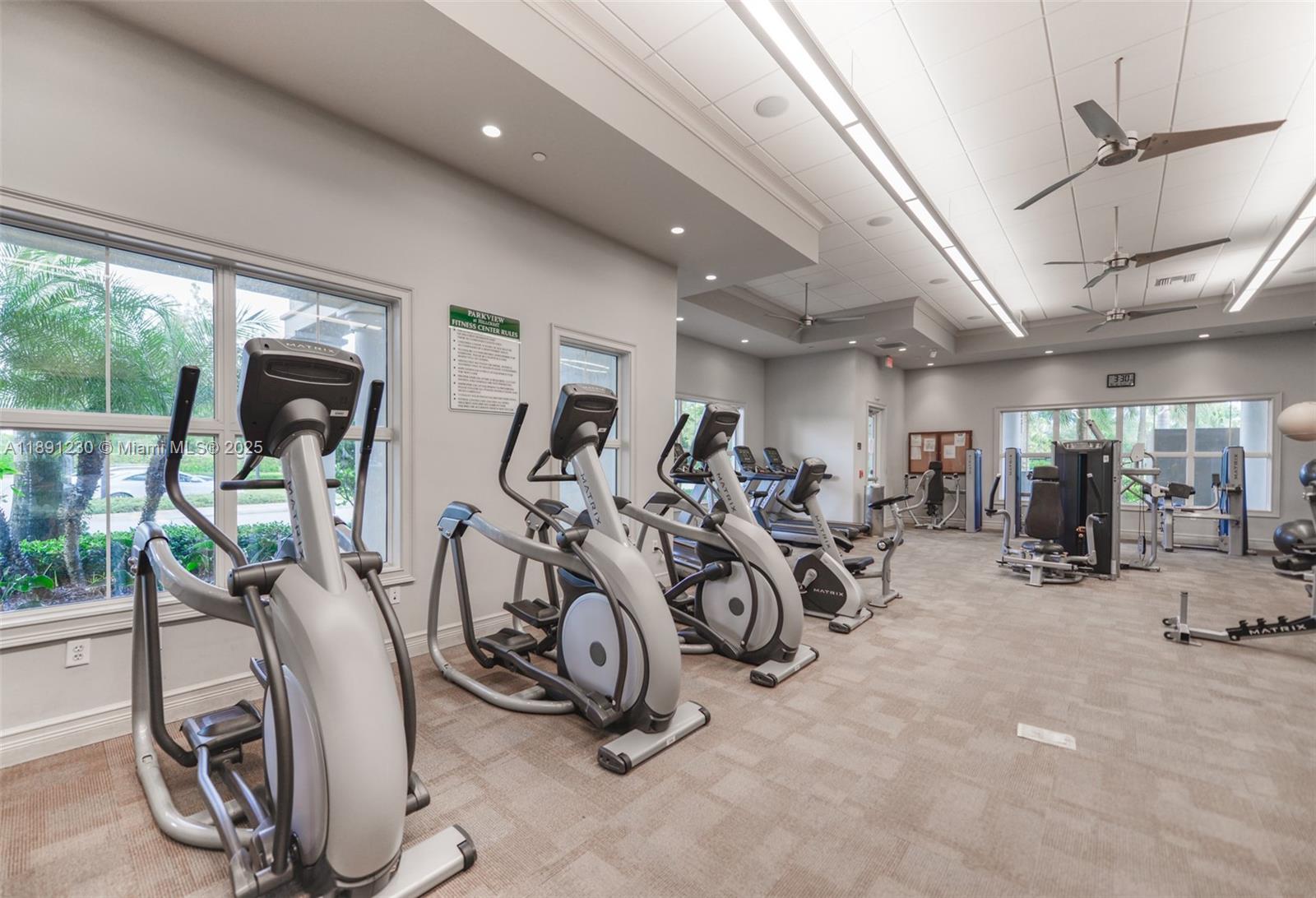 HILLCREST COUNTRY CLUB SO - Residential