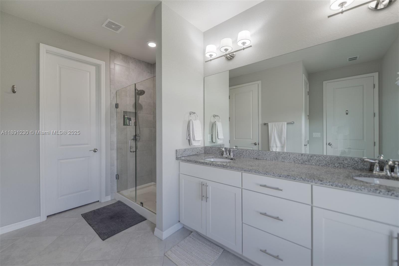HILLCREST COUNTRY CLUB SO - Residential