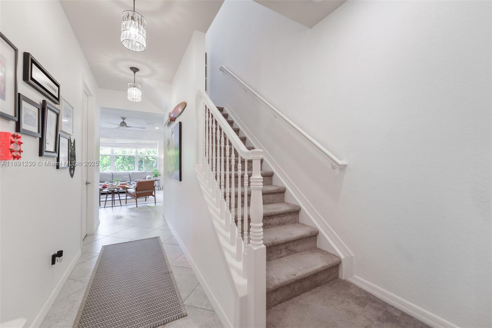 HILLCREST COUNTRY CLUB SO - Residential