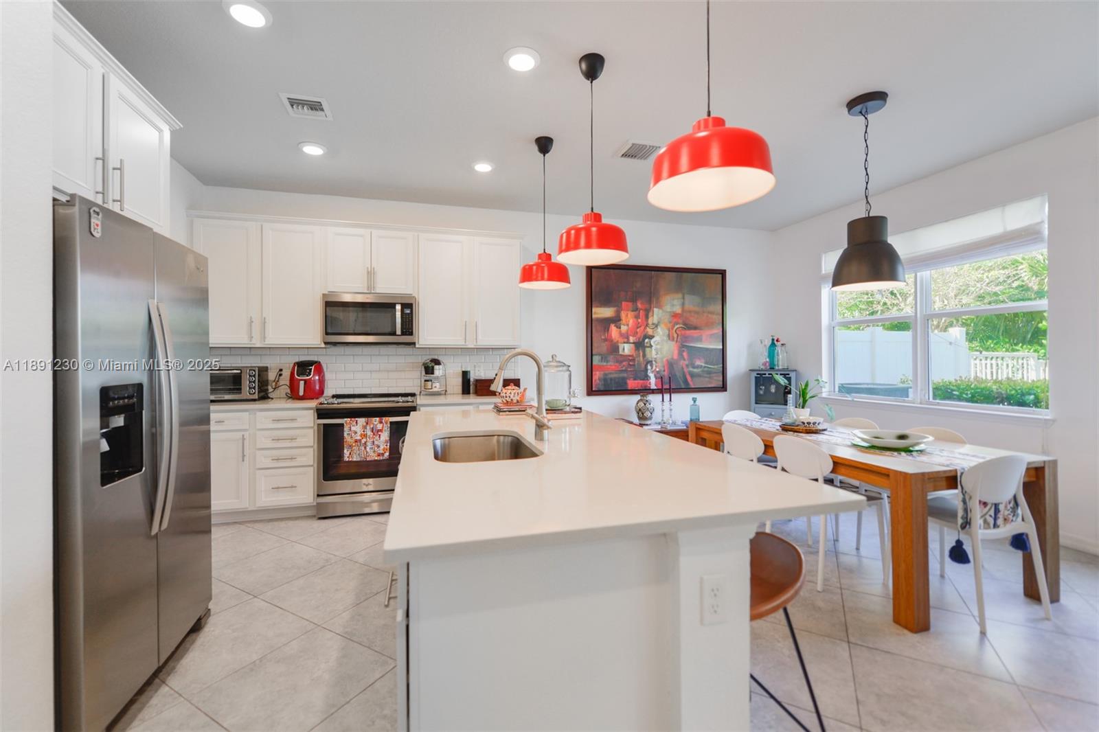 HILLCREST COUNTRY CLUB SO - Residential