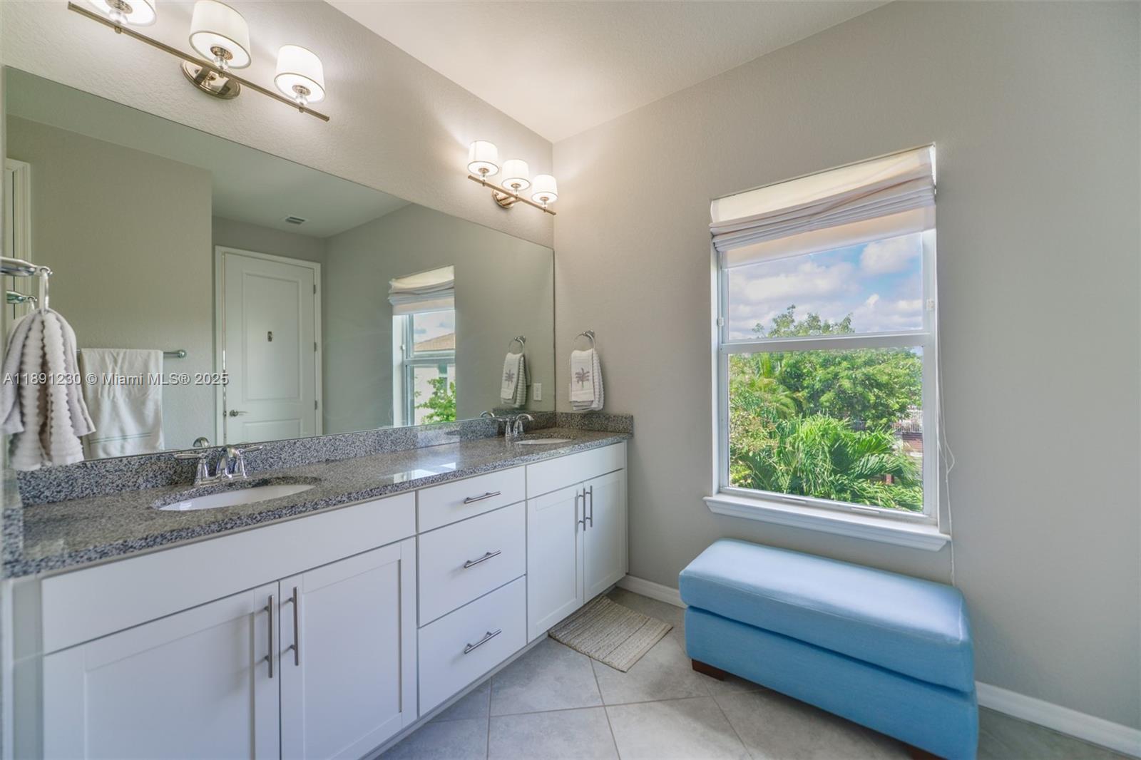 HILLCREST COUNTRY CLUB SO - Residential