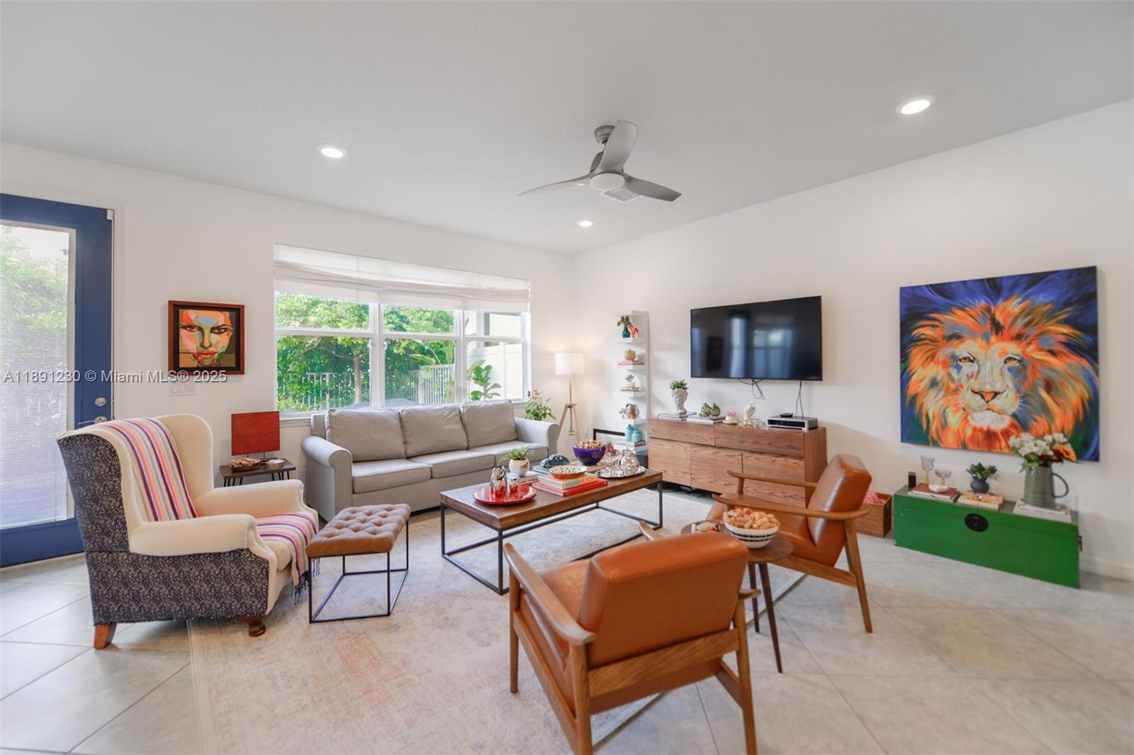 HILLCREST COUNTRY CLUB SO - Residential