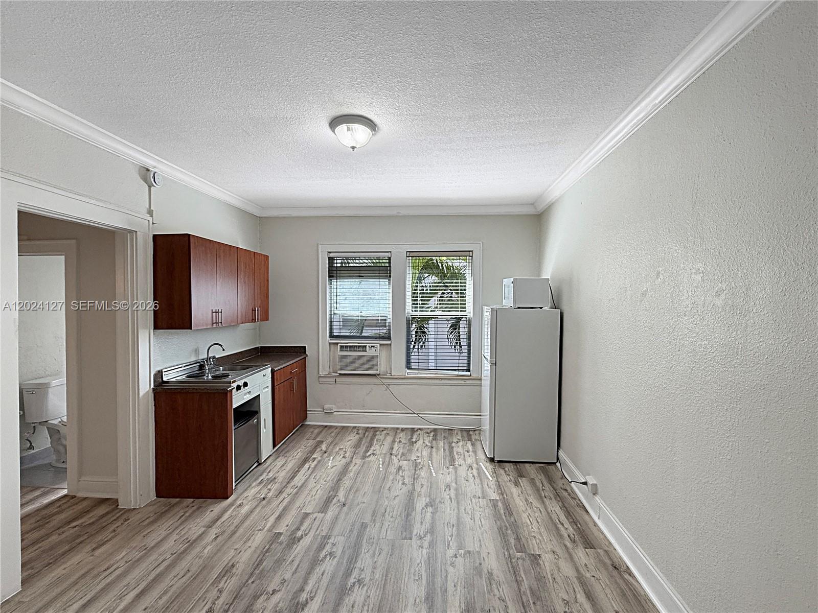 MENDOZA CONDO - Residential Lease