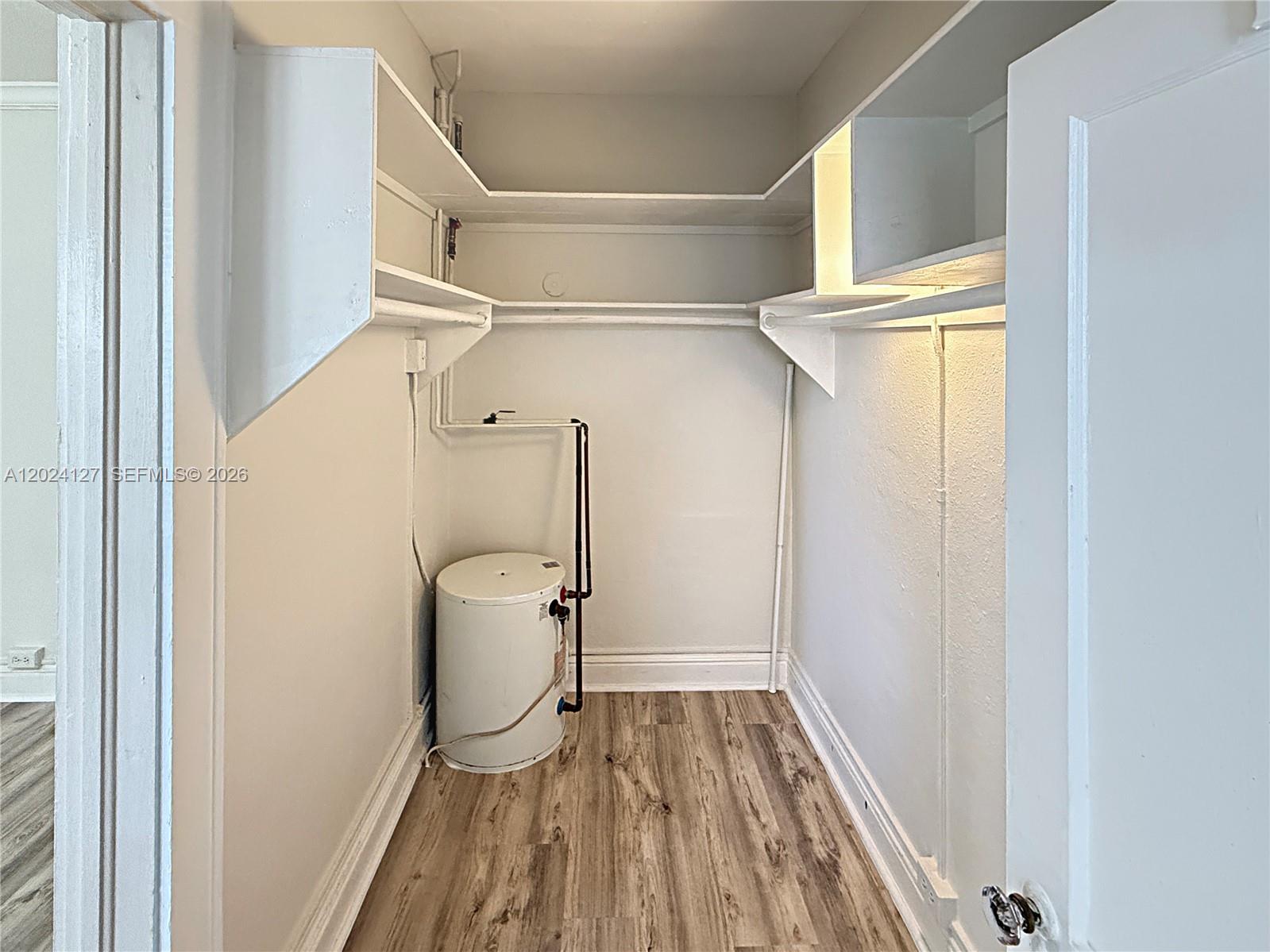 MENDOZA CONDO - Residential Lease