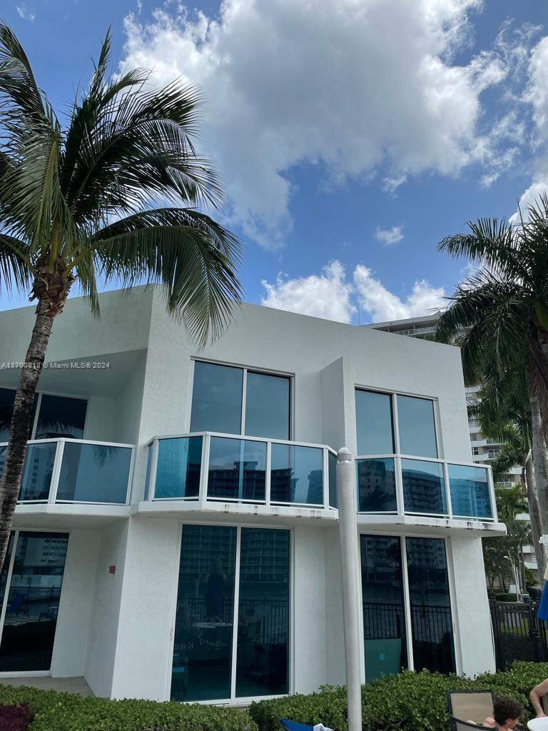 Cavana not Bath, Only for the owner in the building For sale: 1945 S Ocean Drive, Hallandale Beach, Florida, 33009.size 300 sf
A beautifully furnished cabana with brand-new air conditioning for $45,000. Additionally, two parking spaces are available for $27,000 each.
Important: Buyers must already own a unit in the Ocean Marine Yacht Club.
Contact me for more details or to schedule a showing!