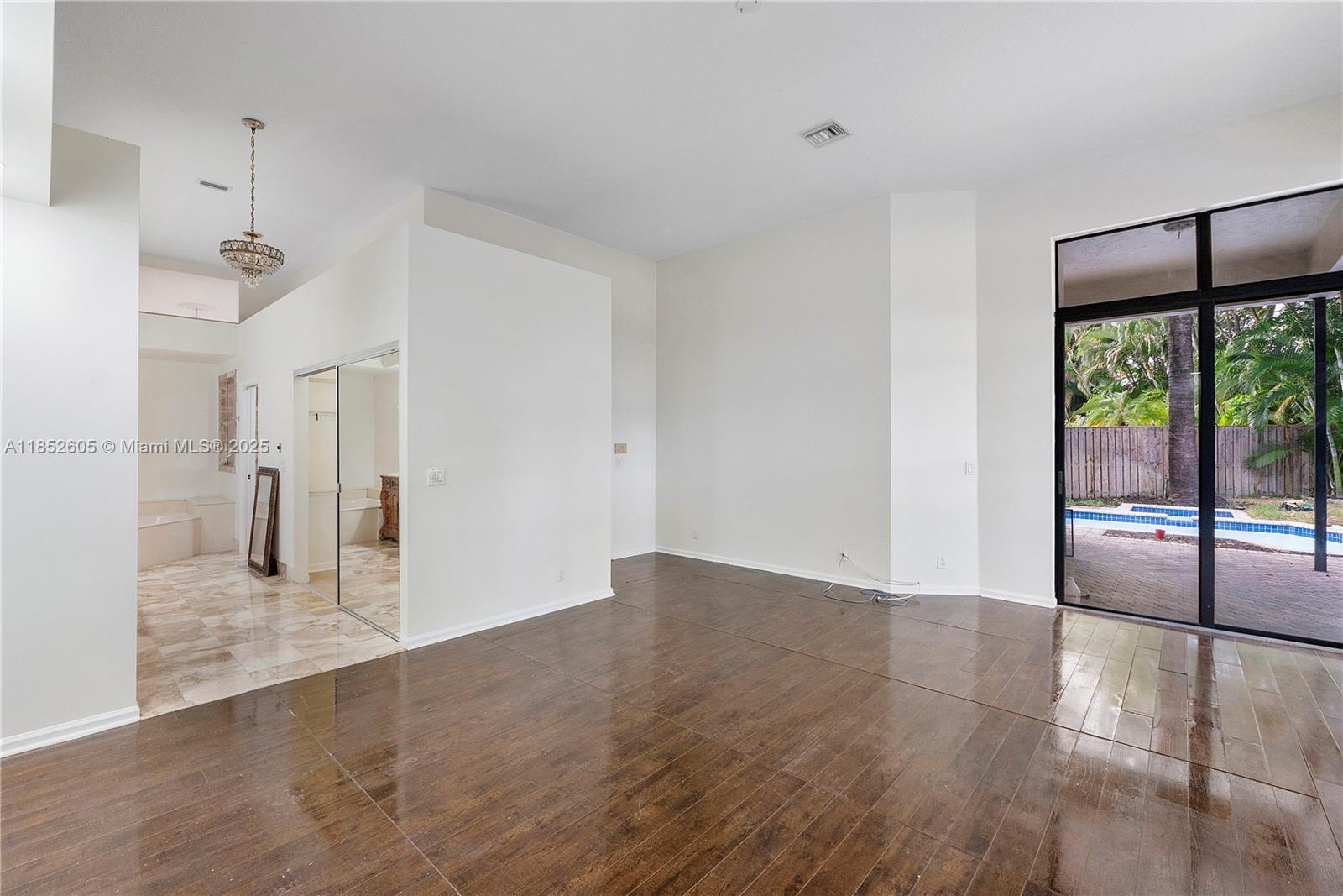 OAK RUN OF ARVIDA COUNTRY - Residential