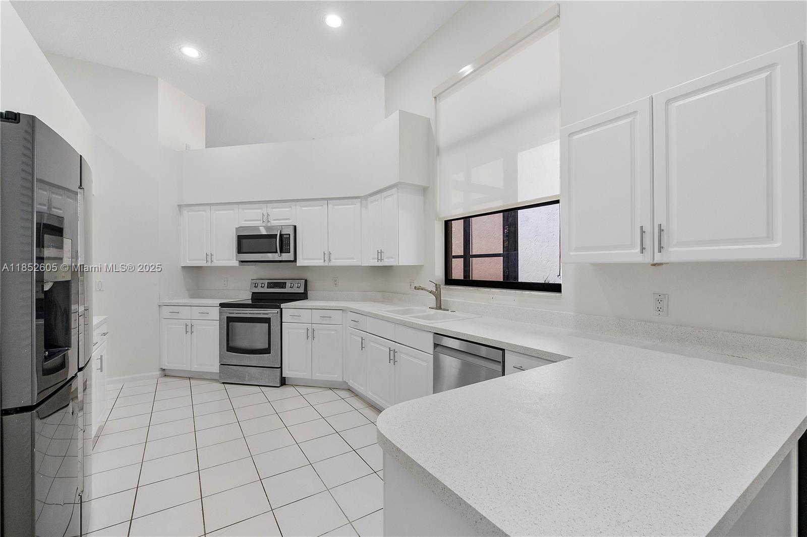 OAK RUN OF ARVIDA COUNTRY - Residential