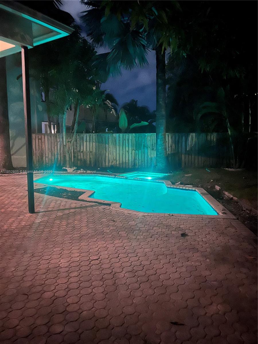 OAK RUN OF ARVIDA COUNTRY - Residential