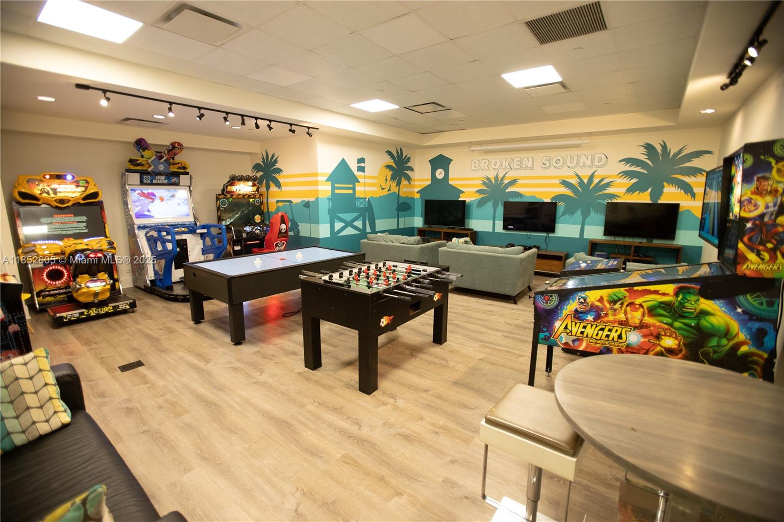 OAK RUN OF ARVIDA COUNTRY - Residential