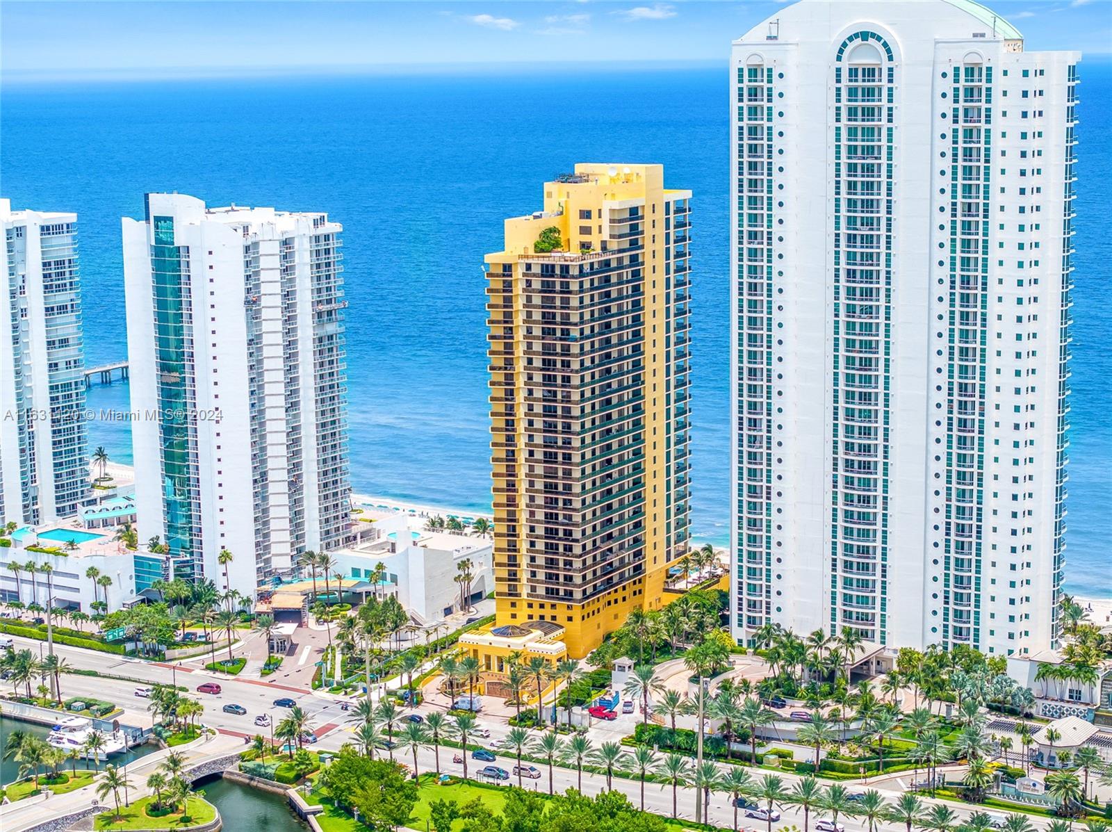 SAYAN CONDO - Residential