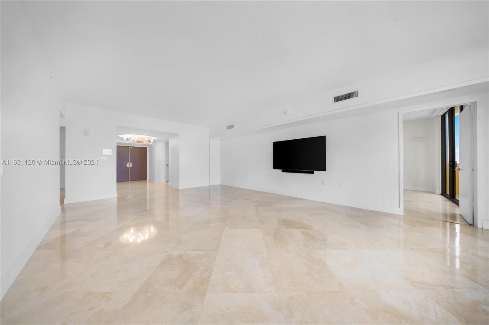 SAYAN CONDO - Residential