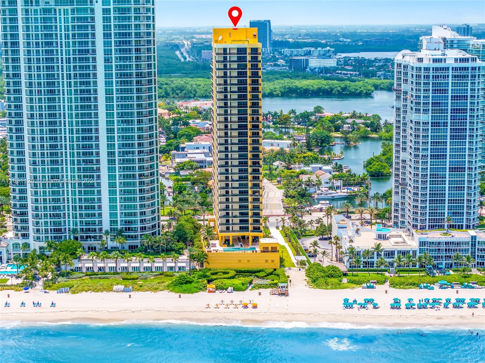 SAYAN CONDO - Residential