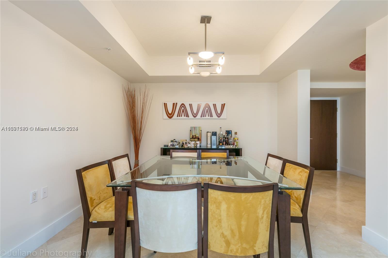 SAYAN CONDO - Residential