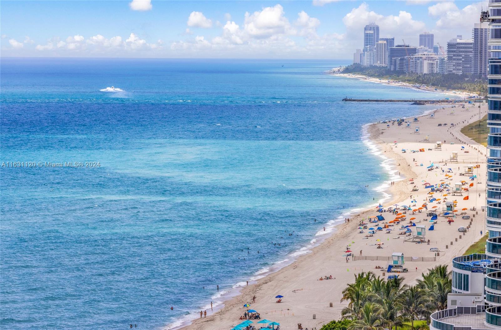 SAYAN CONDO - Residential